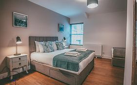 Chester Rows At Bridge Street, City Centre - Luxury Apartments By Polkastays